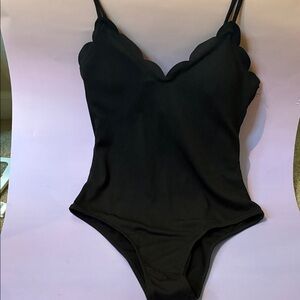 Zaful Elegant Black Scalloped One Piece